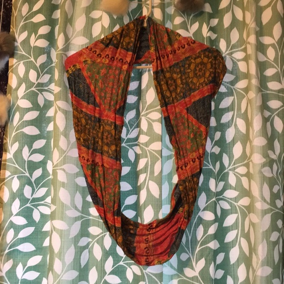 Infinity scarf - Picture 1 of 2